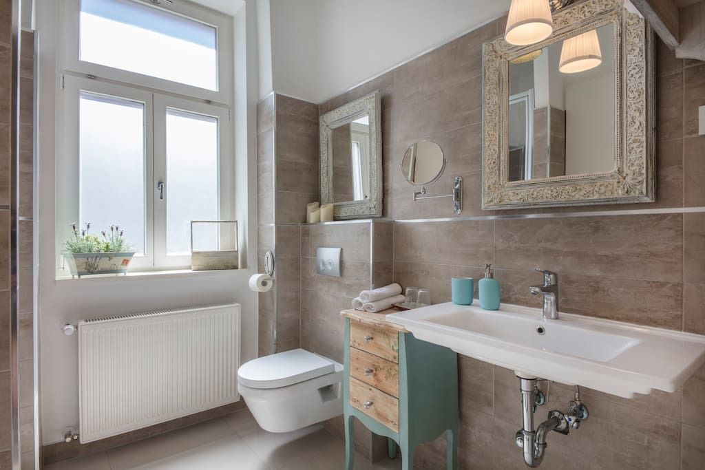 Zagrebačke kupaonice s Airbnb-a - 11