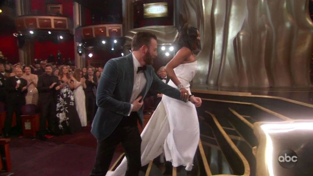 Chris Evans i Regina King na Oscarima 2018 - 1
