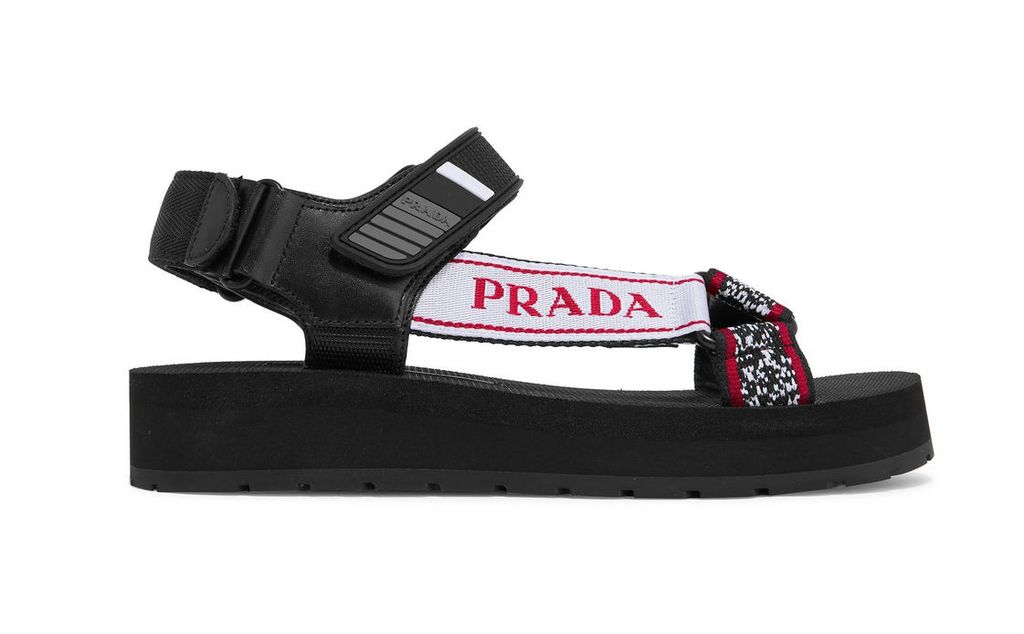 Prada, 450 eura (3342 kune)