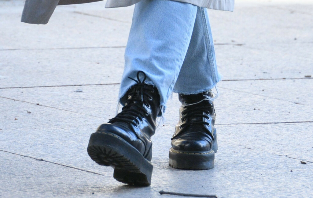 Zgodna street stylerica iz Zagreba nosi čizme Dr. Martens