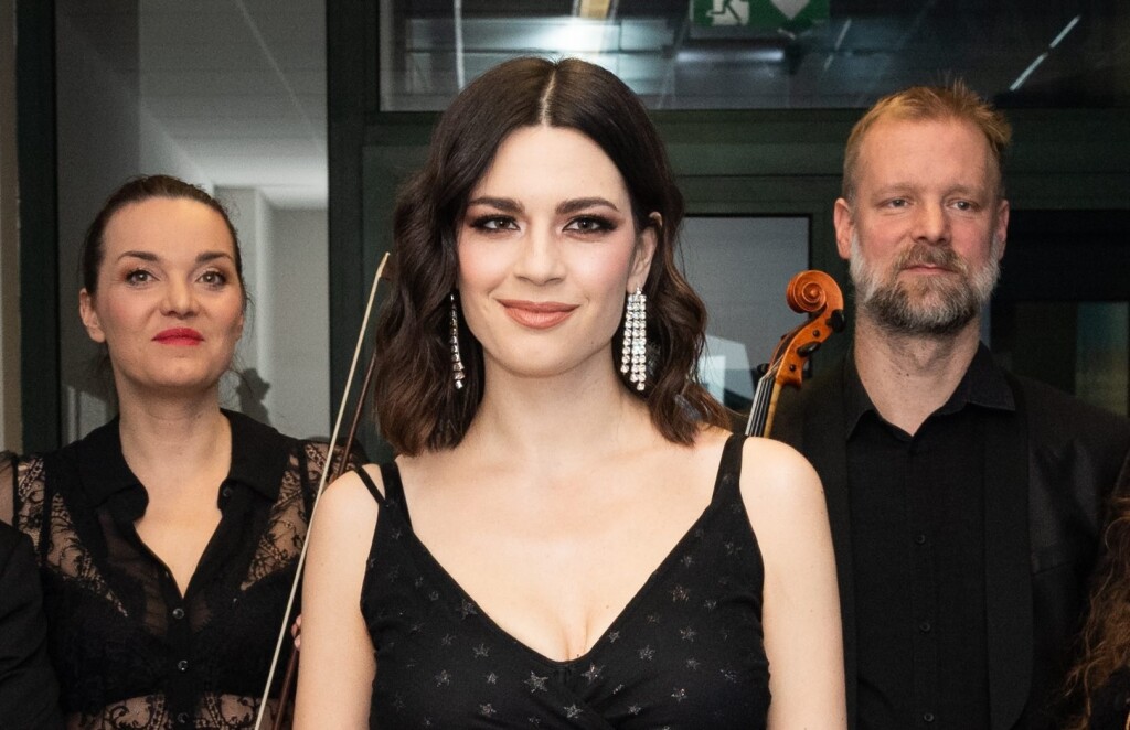 Mia Dimšić na Dori - 1