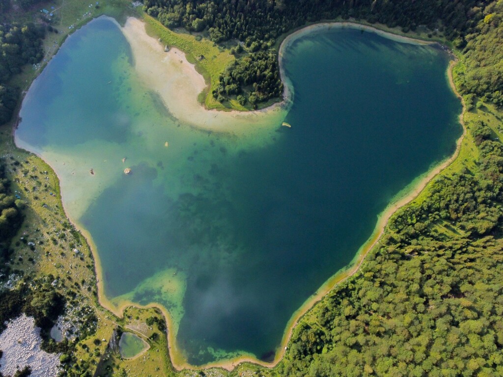 Trnovačko jezero ima oblik srca