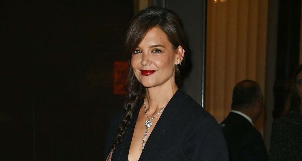 Katie Holmes u Chanelovom kompletu u New Yorku - 3