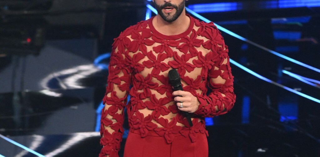 Voditelj Sanrema privlačio je poglede svojim modnim izdanjima