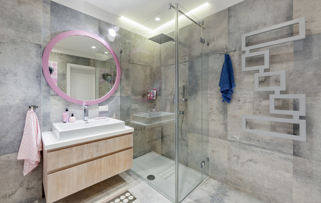 Veliko okruglo ogledalo u kupaonici - 8