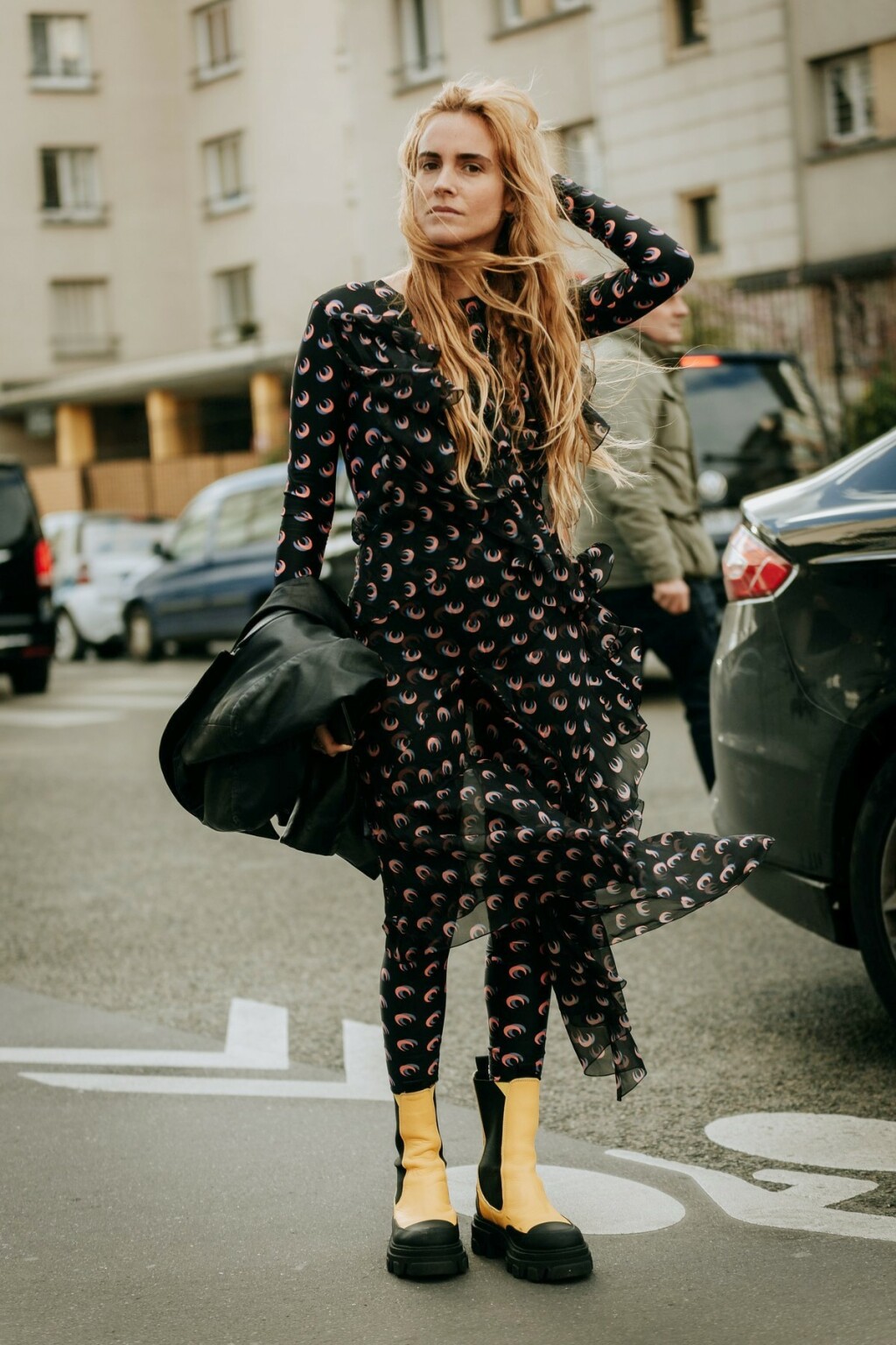 Haljina brenda Marine Serre u street style izdanju s Pariškog tjedna mode