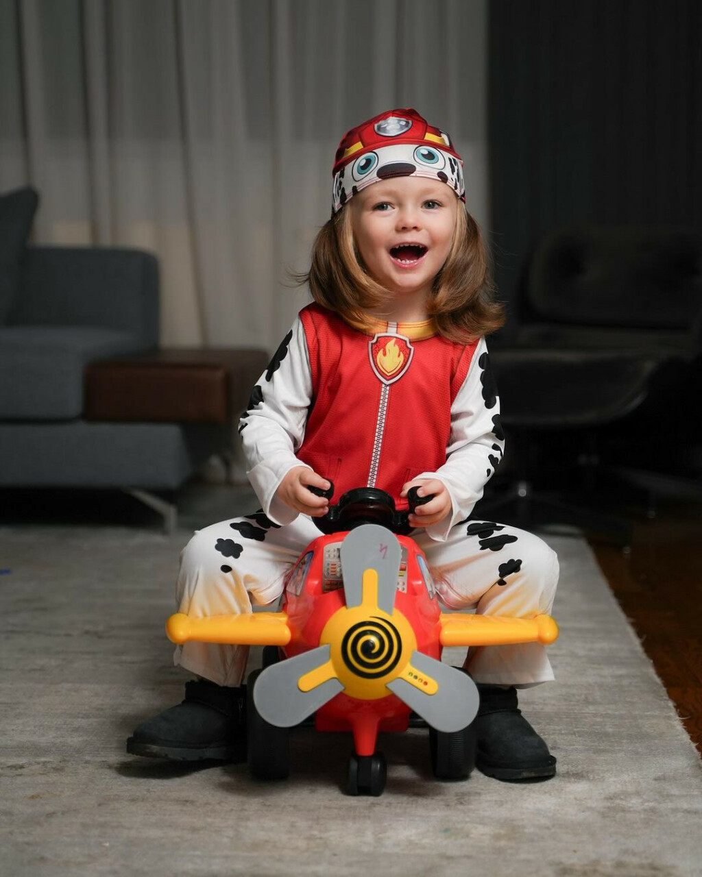 Bloom Tatarinov u kostimu iz crtića 'Psići u ophodnji' - 1