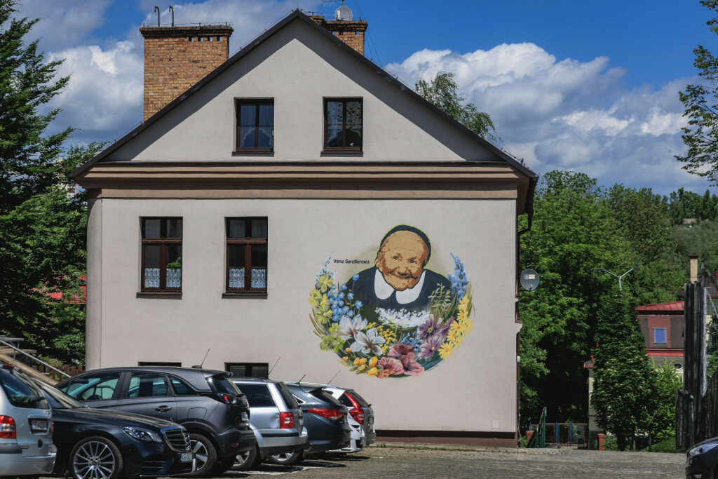Portret Irene Sendler na kući u poljskom gradu Cieszynu