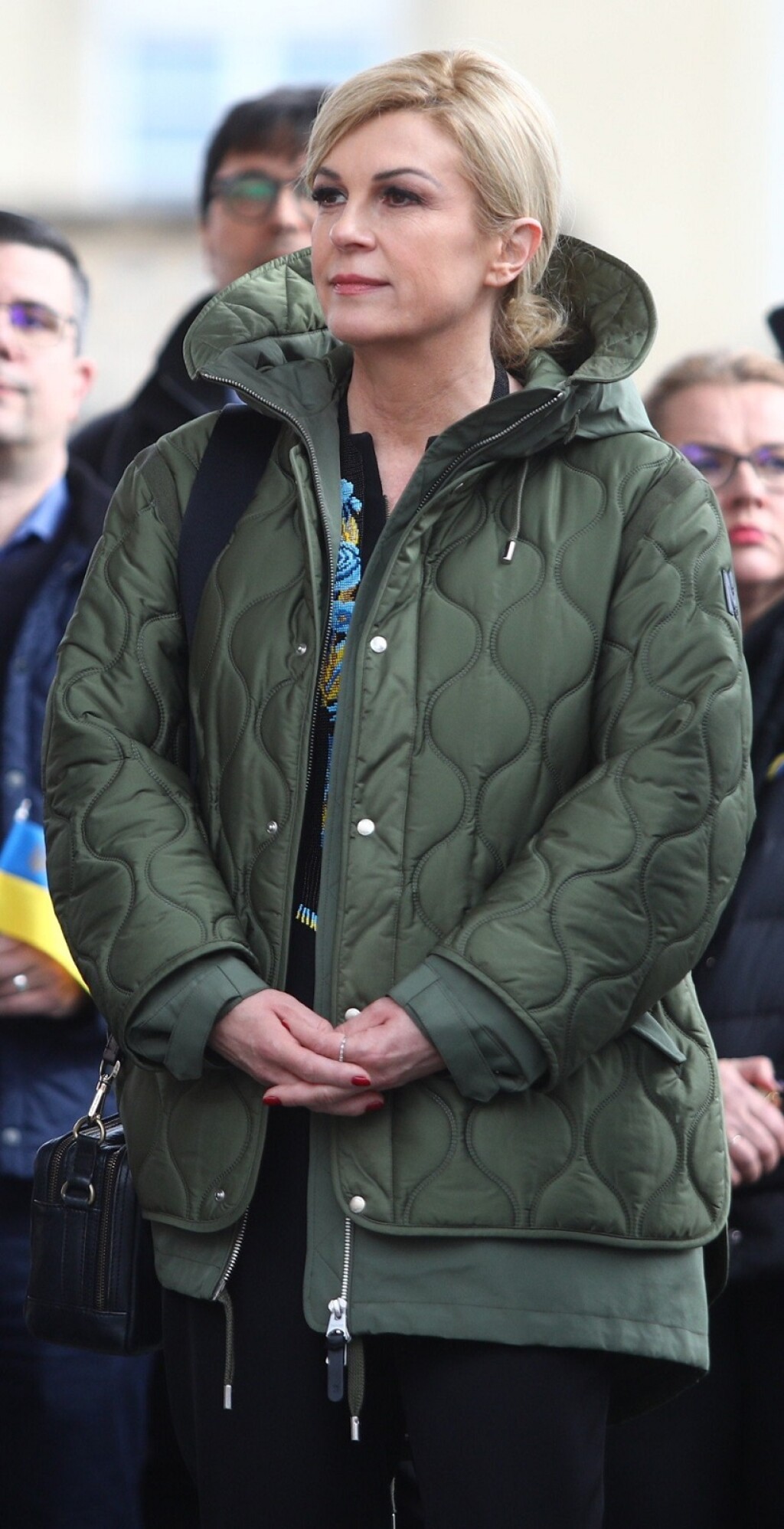 Kolinda Grabar-Kitarović u predimenzioniranoj jakni brenda Mackage