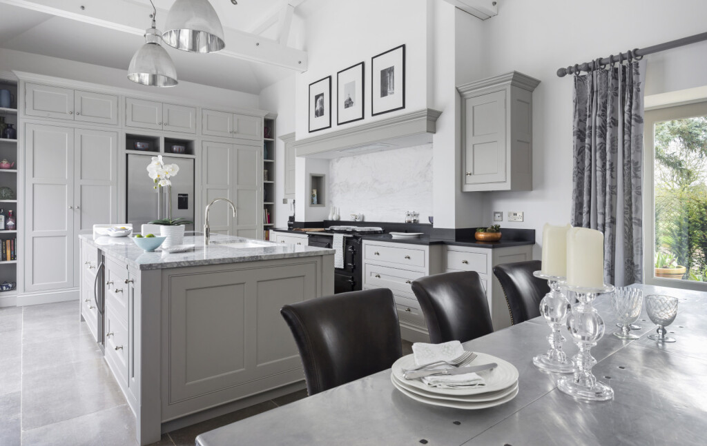 Elegantna kuhinja s izlazom na terasu - 7