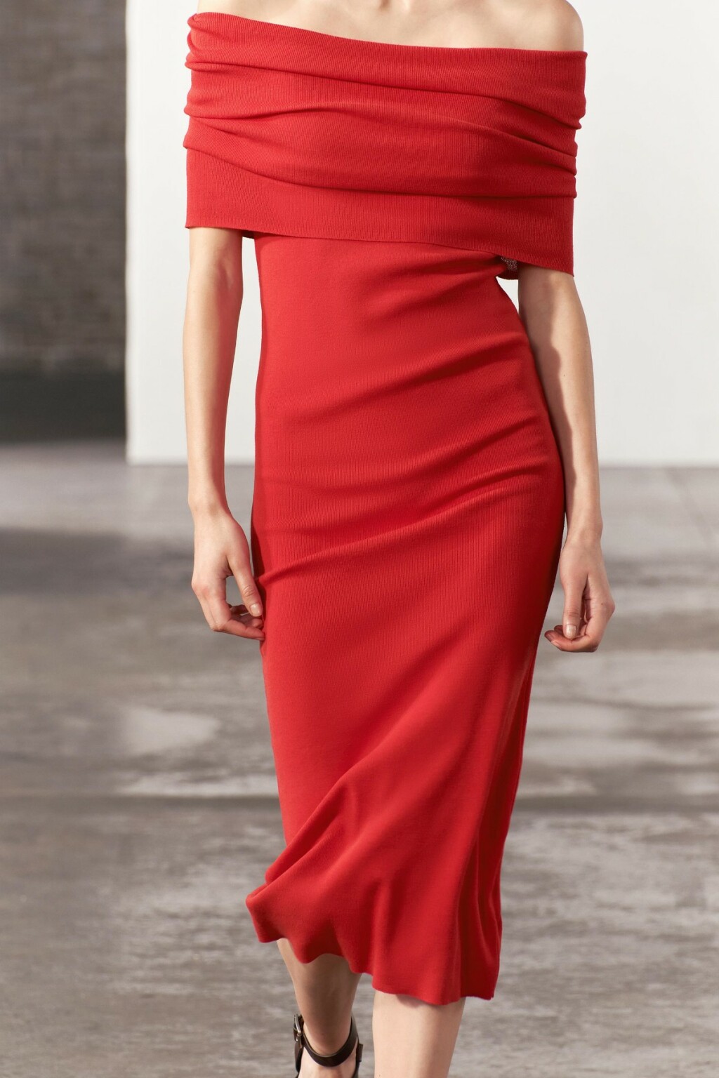 Haljina iz Zare otkrivenih ramena - 1