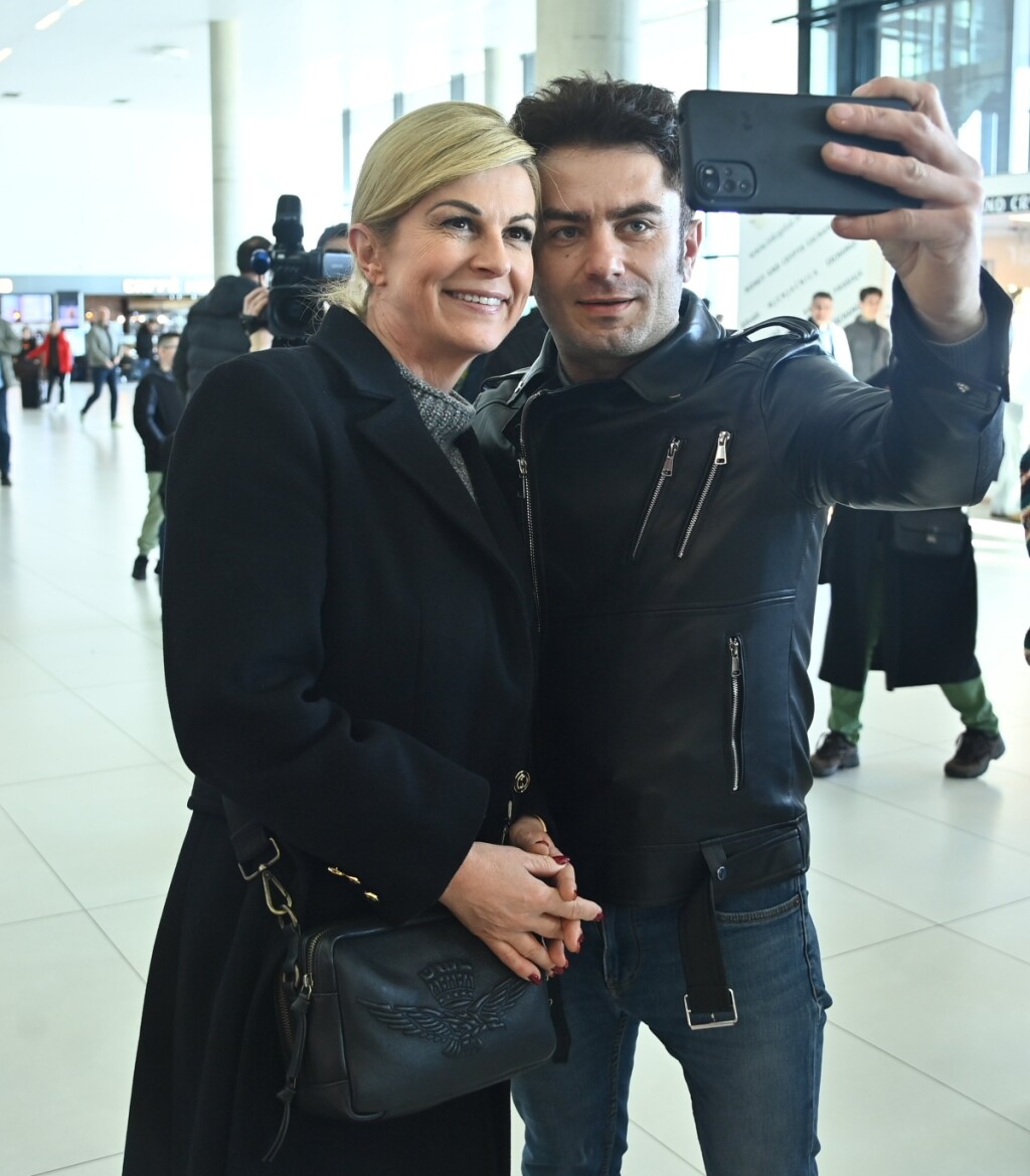 Kolinda Grabar Kitarović na dočeku rukometaša u zračnoj luci