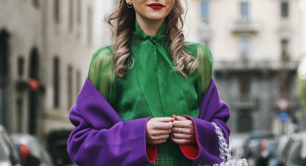 Bluze s mašnom vraćaju se u modu ovog proljeća