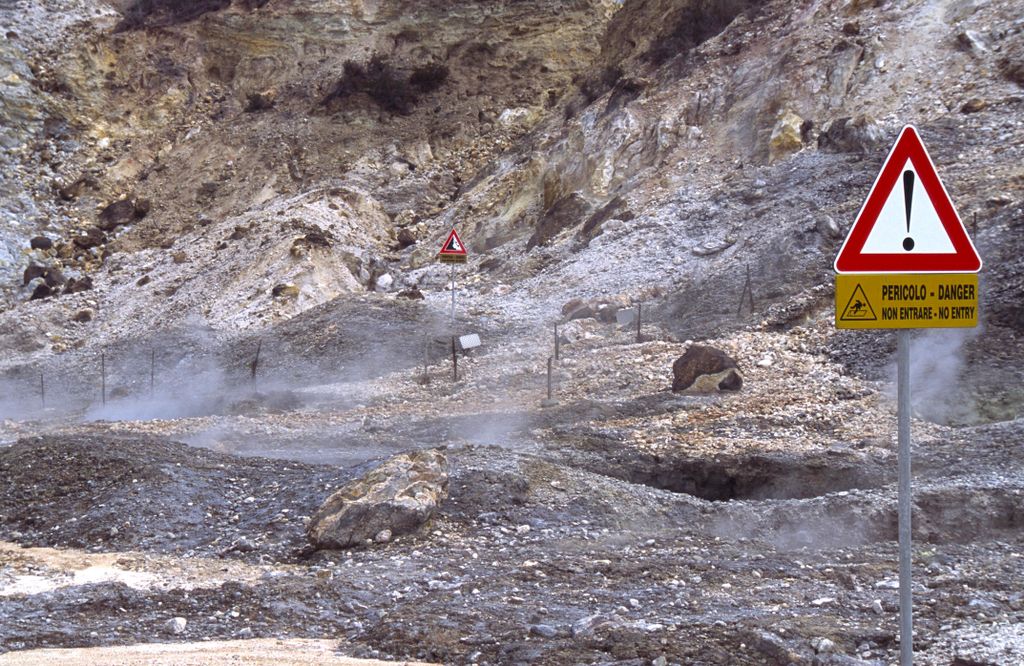 Erupcija vulkana, ilustracija