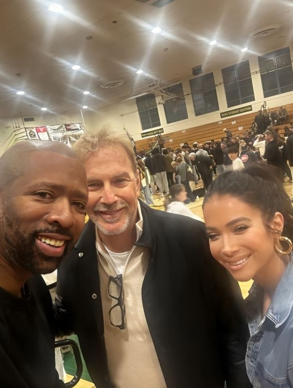 Tia Jurčić, Kenny Smith, Kevin Costner