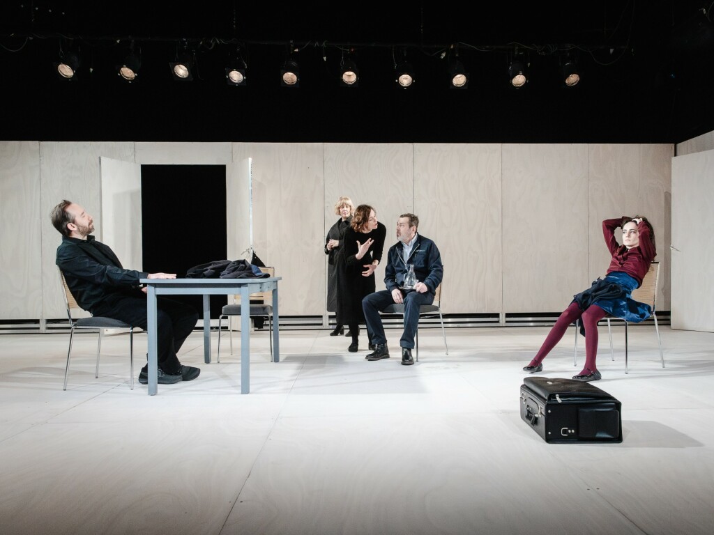 Praizvedba predstave Otac, Kći i Duh Sveti