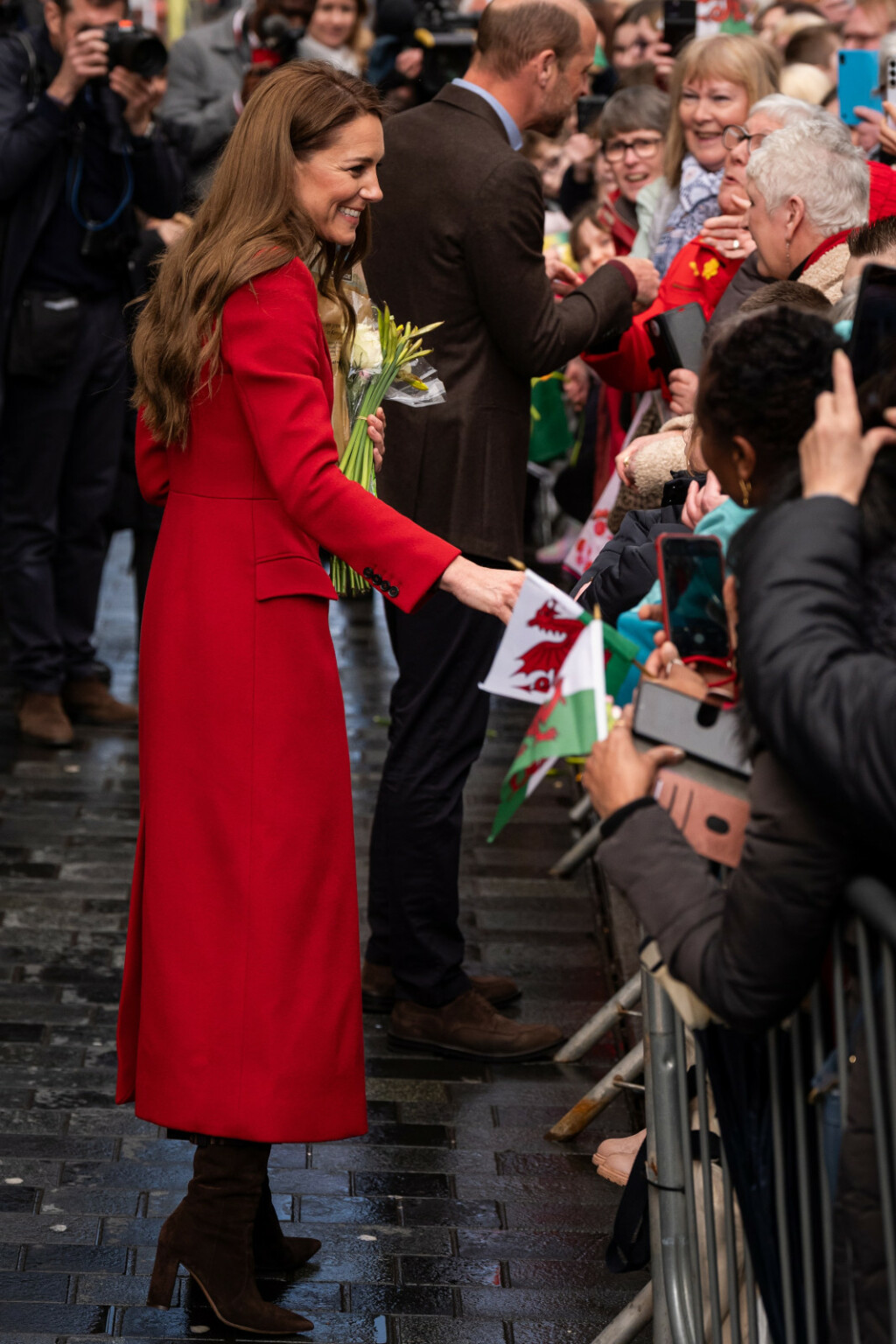 Catherine Middleton u kaputu modne kuće Alexander McQueen - 4