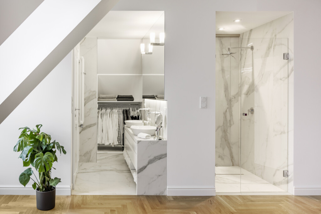 Glamurozan stan u kojem su kupaonica i veliki prozirni ormar najveće zvijezde - 12