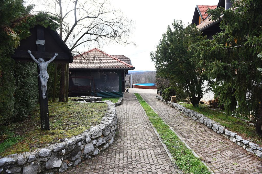 Pljačka na imanju kod Ozlja - 4