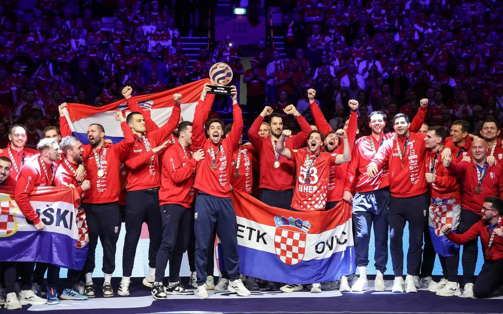 Hrvatski rukometaši slave europsku broncu - 4
