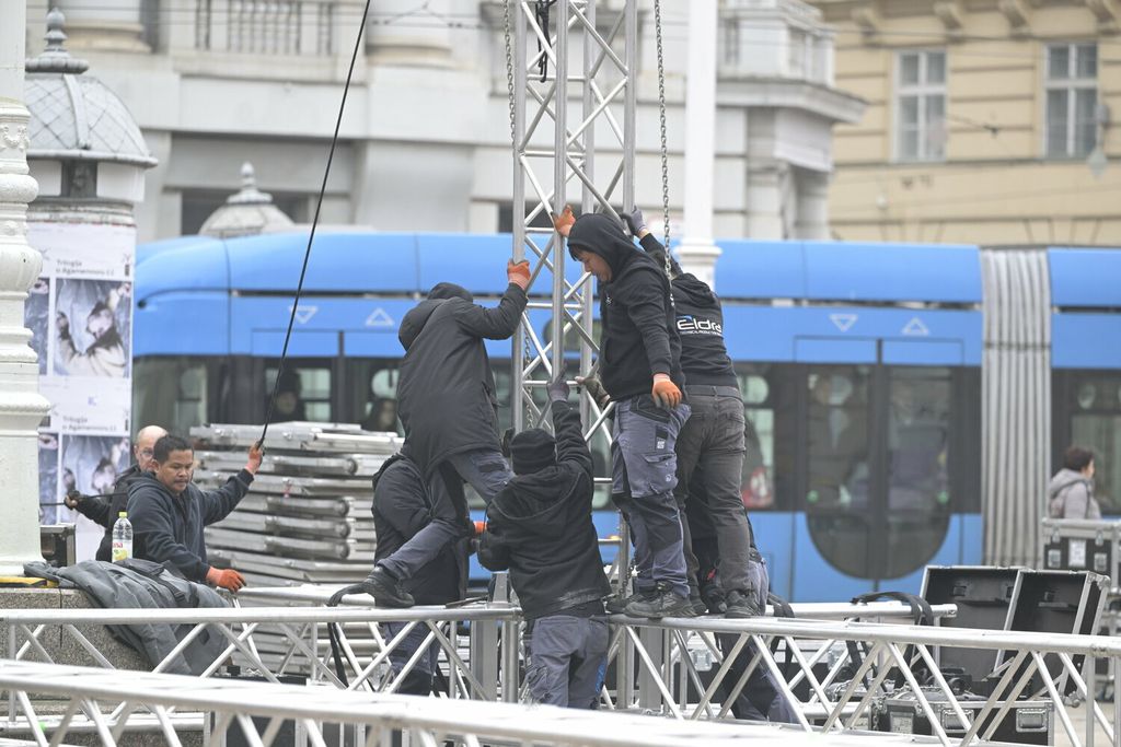 Trg uoči dočeka rukometaša u 18h - 8