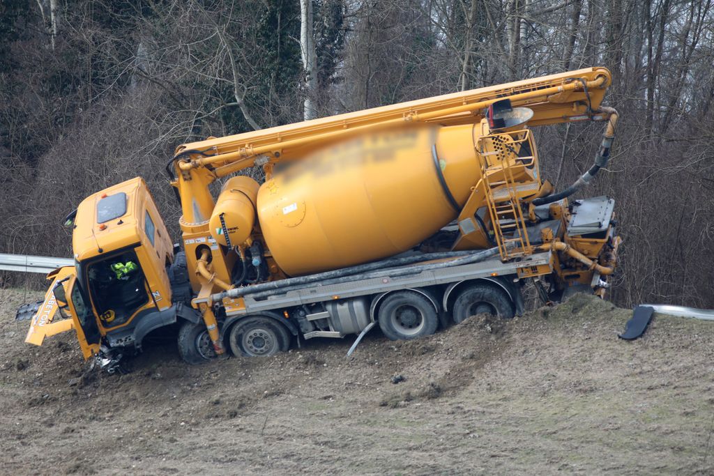 Sudar kamiona i automobila na sjeveru Hrvatske - 6