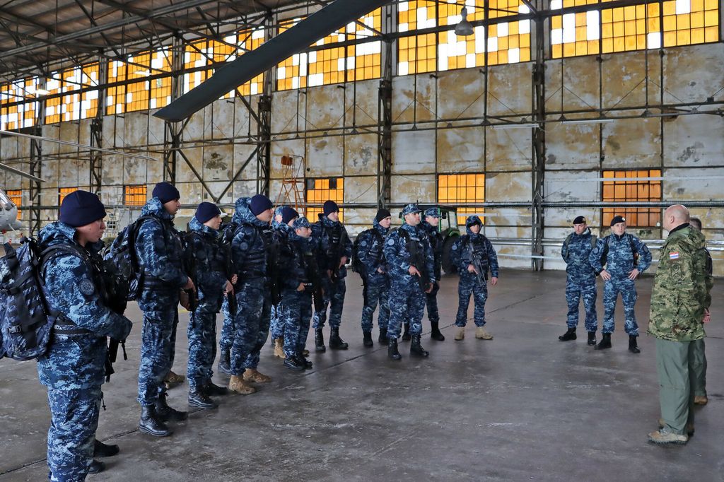 Budući marinci na uvježbavanju zračnog desanta - 1