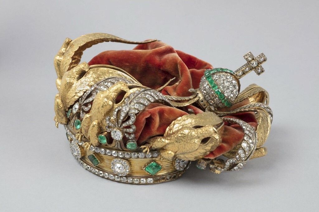 Dizalo kojim su pljačkaši ušli u muzej Louvre