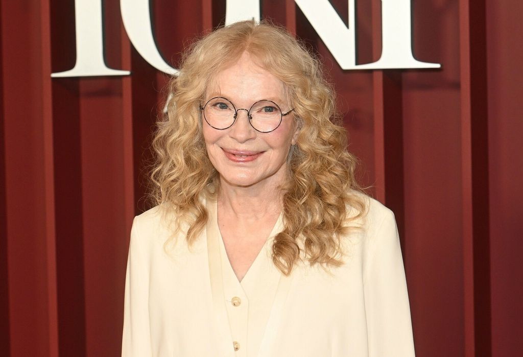 Mia Farrow - 12