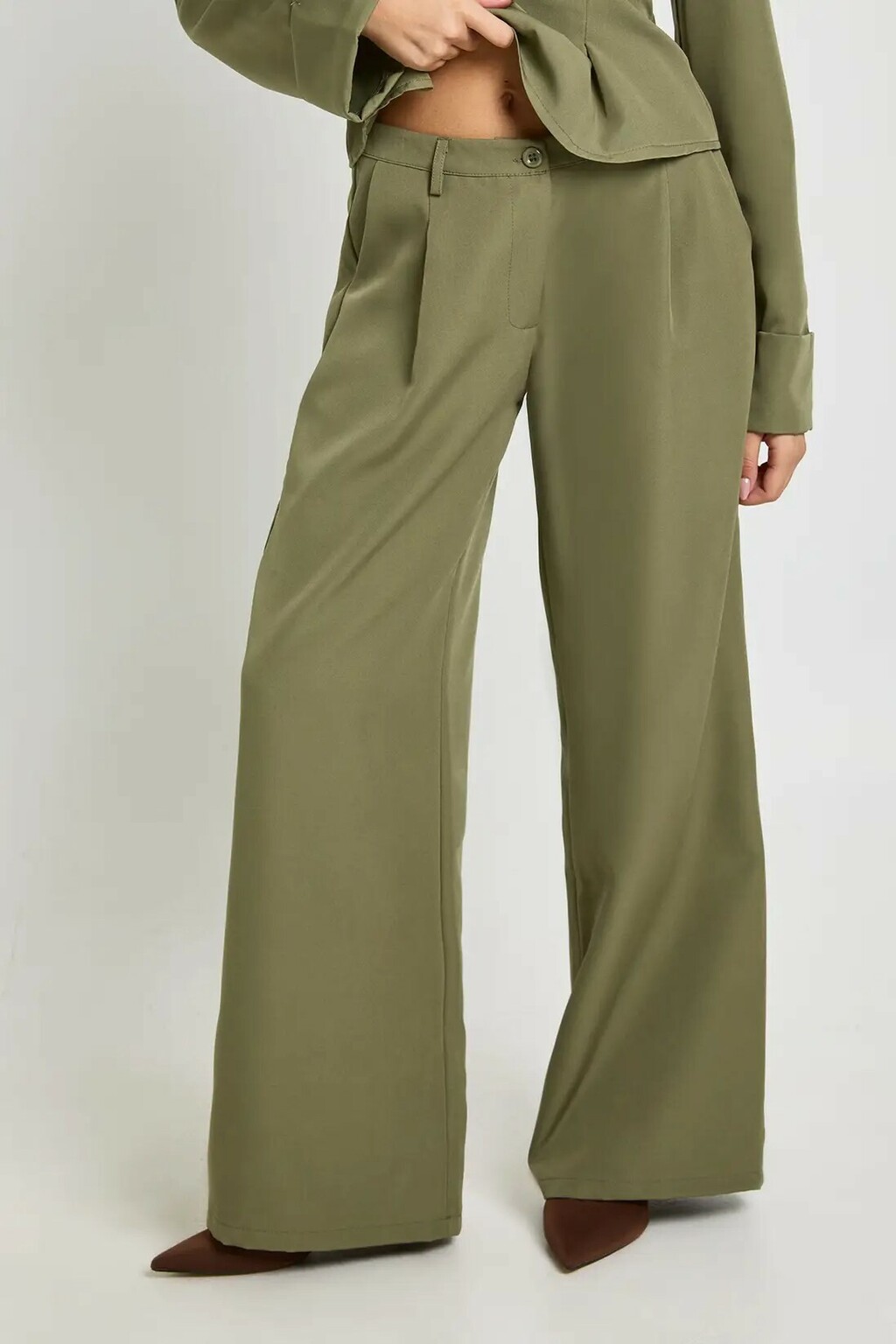 Boohoo hlače, 24 eura