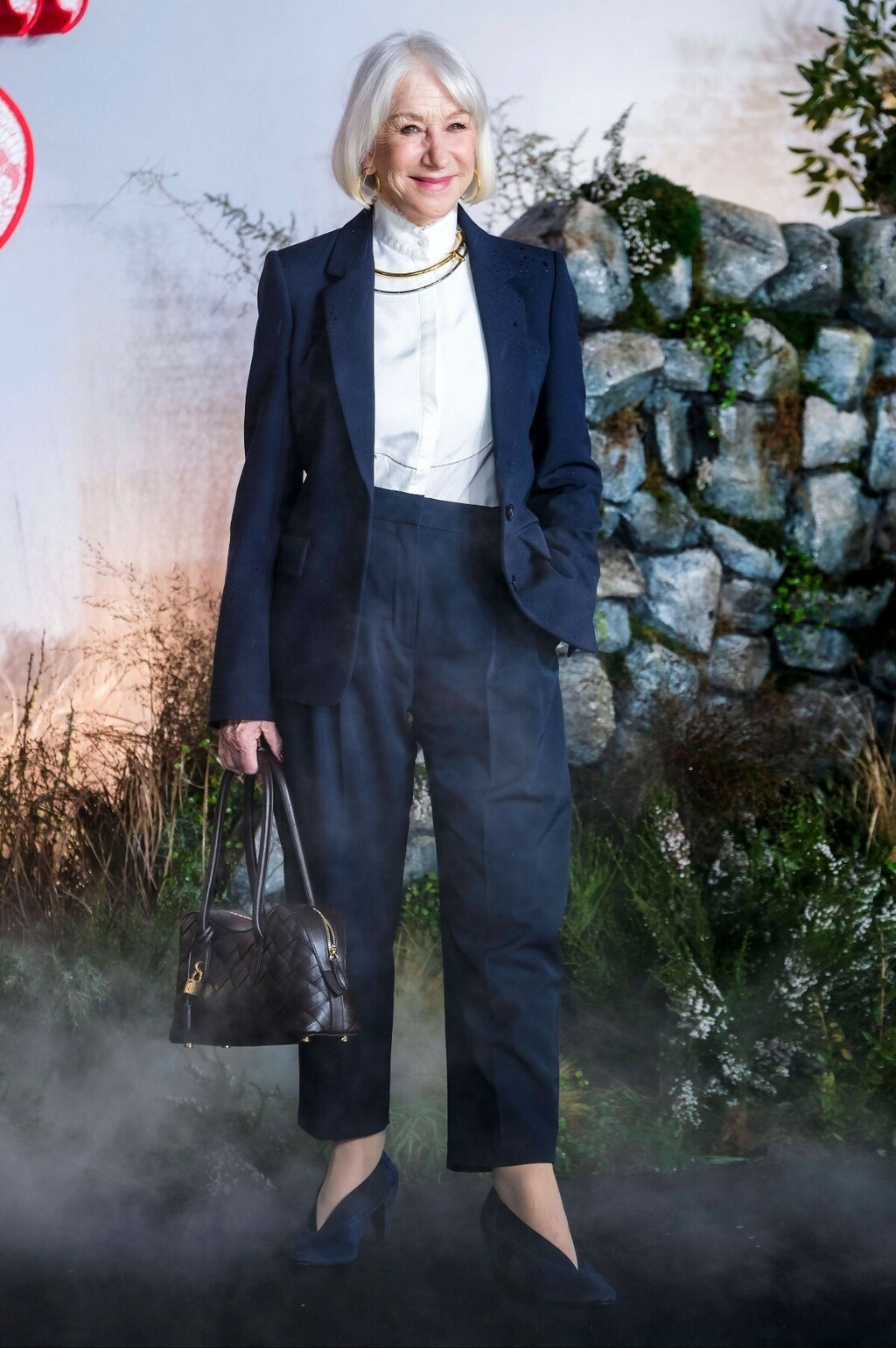 Sjajno tamnoplavo izdanje Helen Mirren