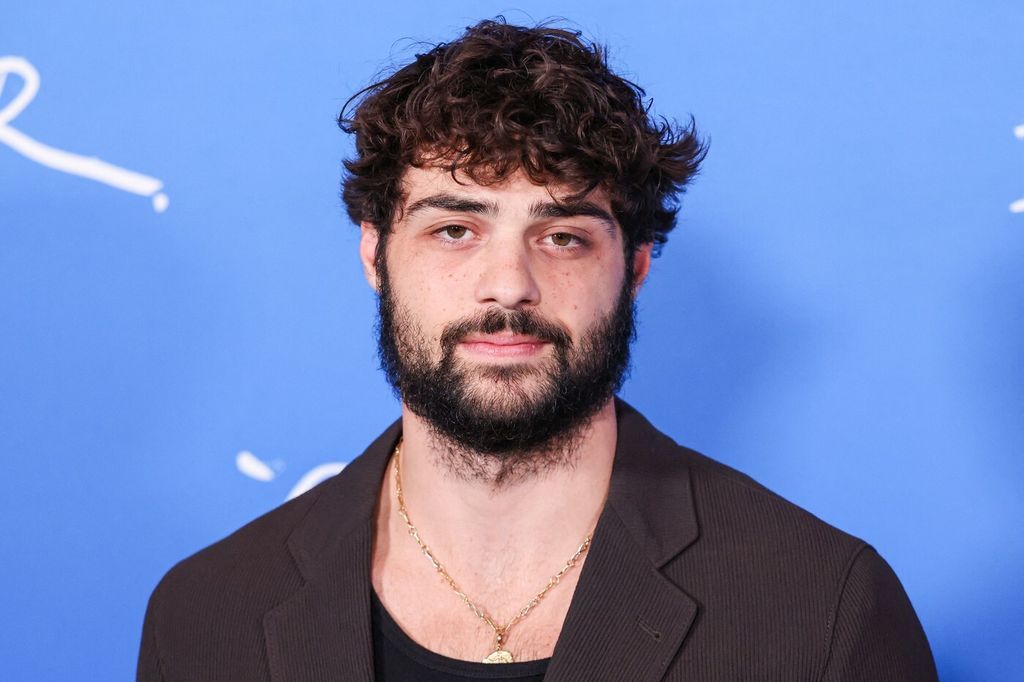 Noah Centineo - 7