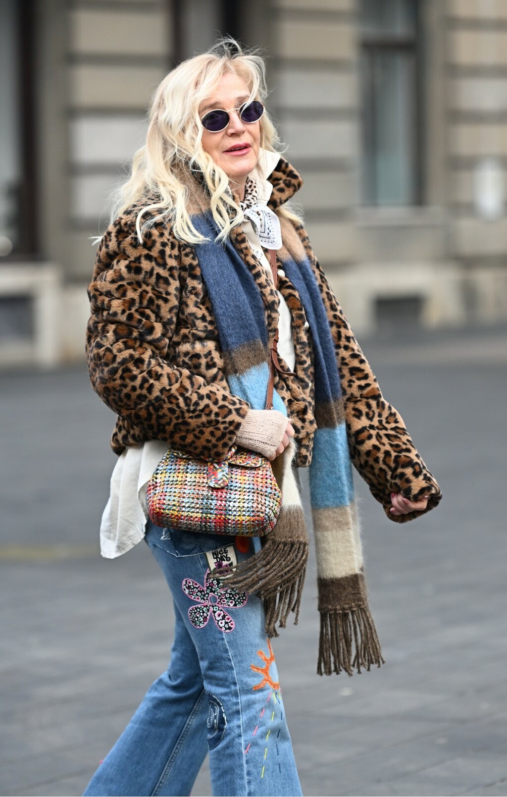 Dama iz Zagreba u veselim trapericama