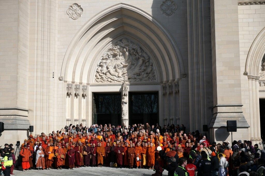 Hod za mir: Budistički redovnici stigli u Washington nakon putovanja od 3700 km - 1