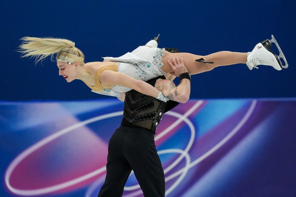 Piper Gilles i Paul Poirier - 8