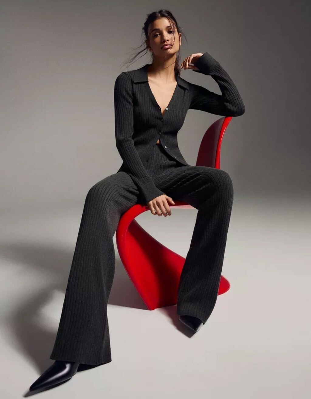 Bershka, 22,99 + 25,99 eura