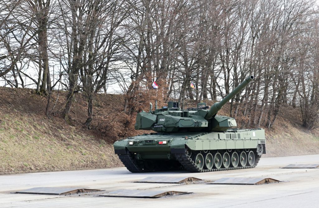 Anušiću predstavljene sposobnosti tenkova Leopard 2A8 - 1