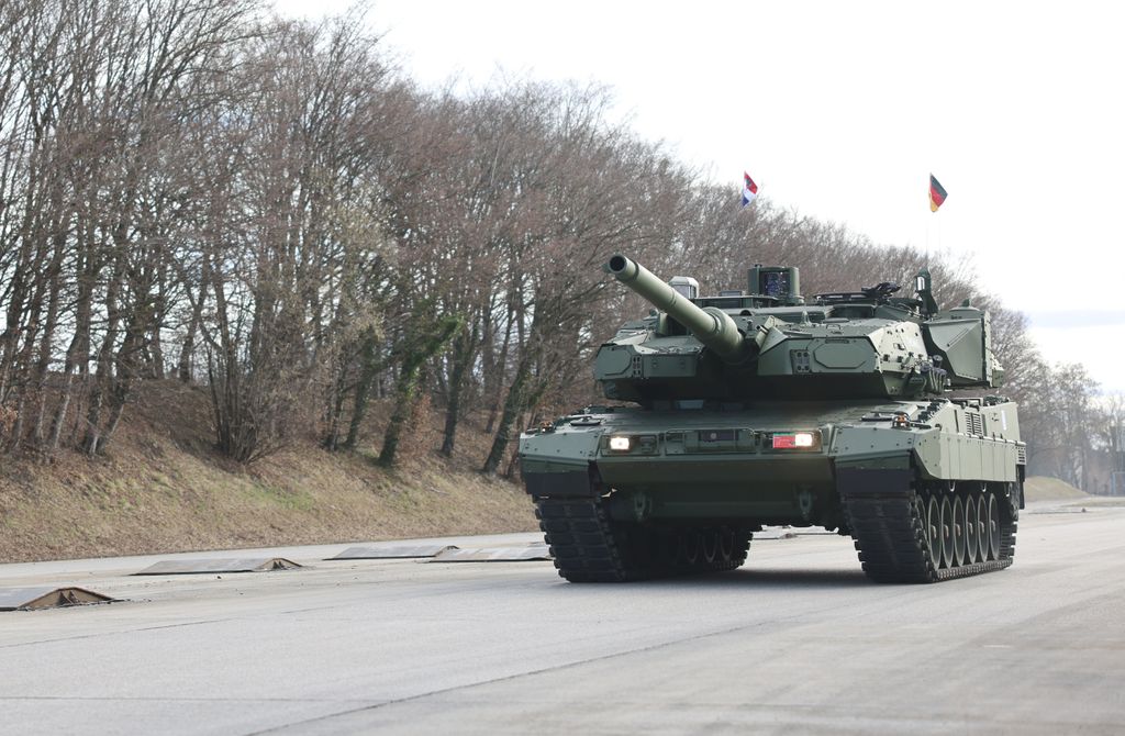 Anušiću predstavljene sposobnosti tenkova Leopard 2A8 - 1