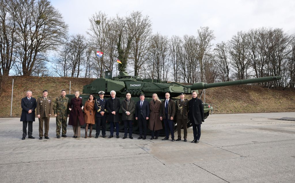 Anušiću predstavljene sposobnosti tenkova Leopard 2A8 - 1