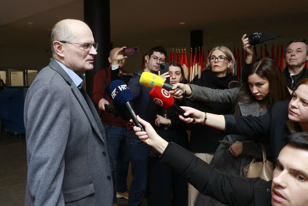 Izjave za medije saborskih zastupnika na temu Josipa Dabre - 7