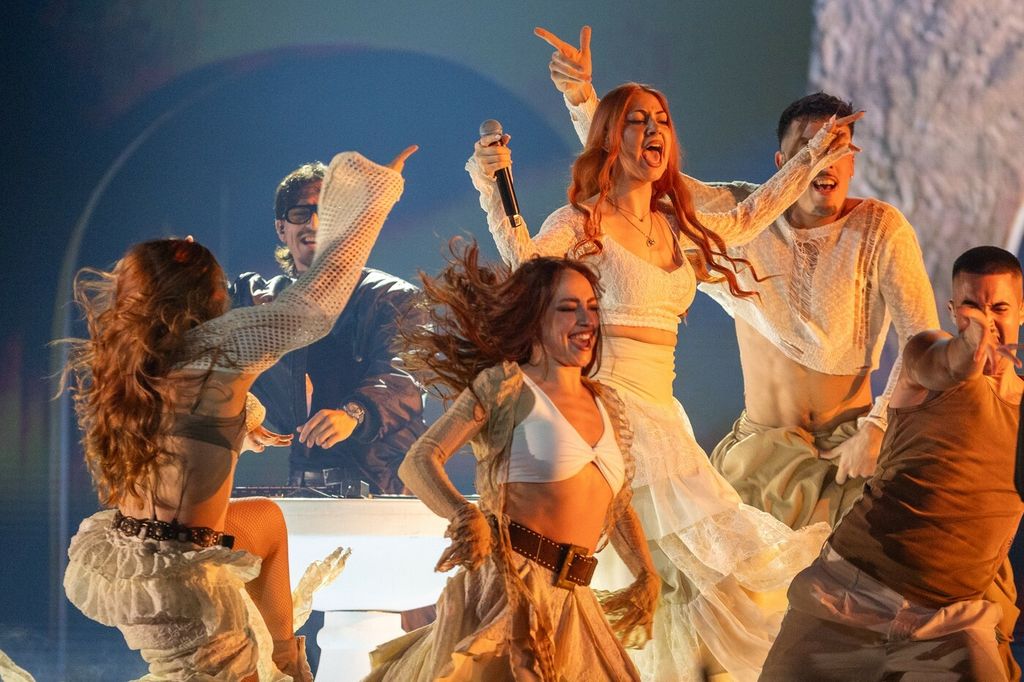 Tony Grox i LucyCalys - 2