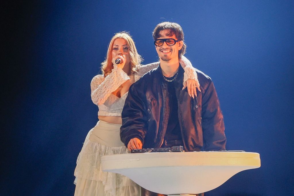 Tony Grox i LucyCalys - 5