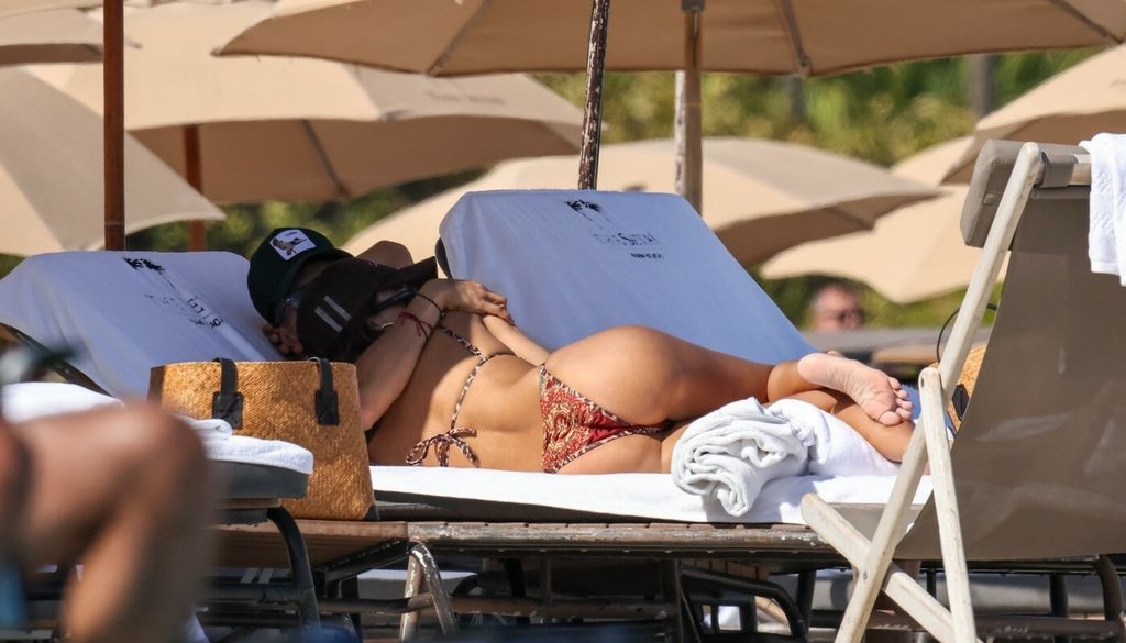 Jessica Alba i Danny Ramirez - 3