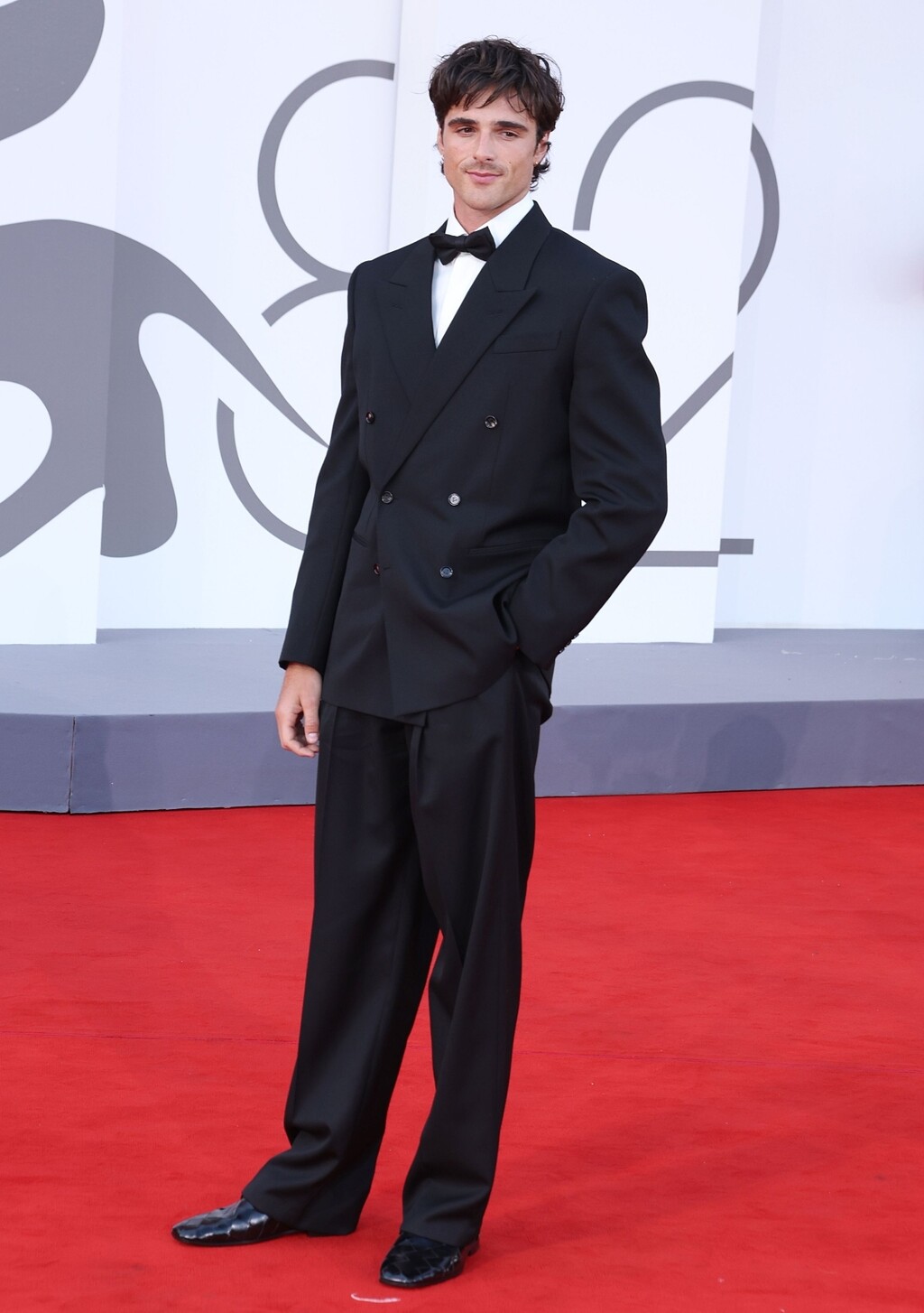 Na crvenim tepisima nosi klasična odijela s pomakom