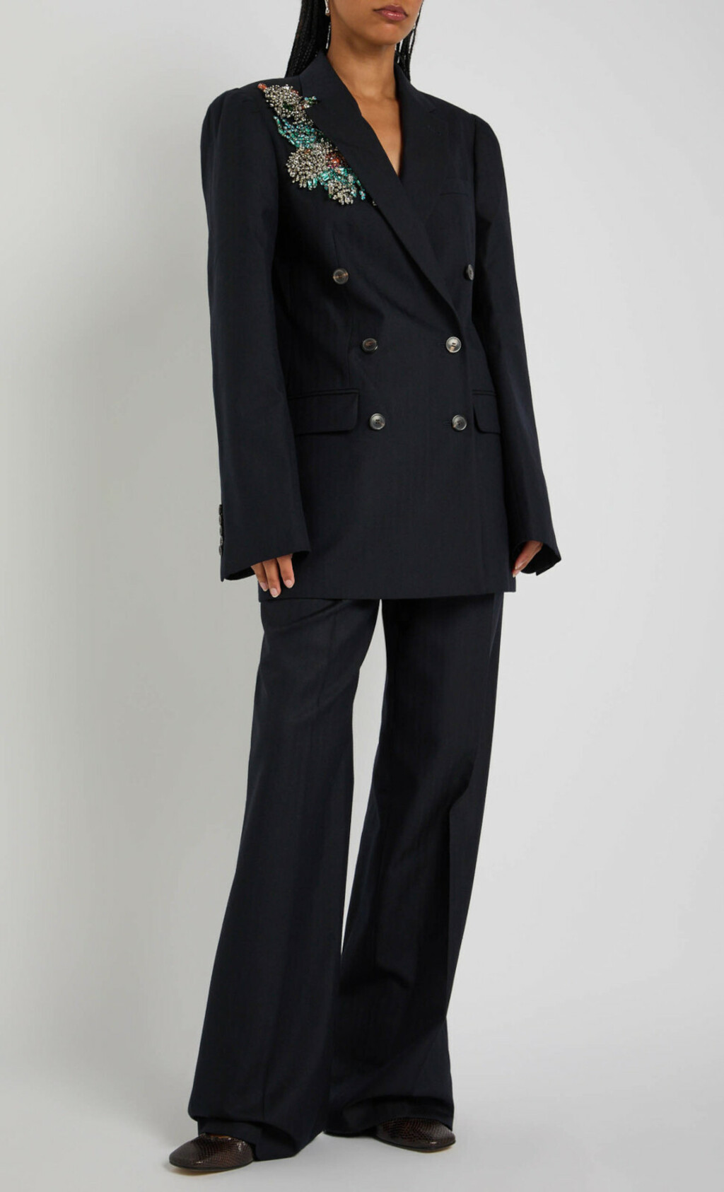 Sharon Stone nosi odijelo brenda Dries Van Noten