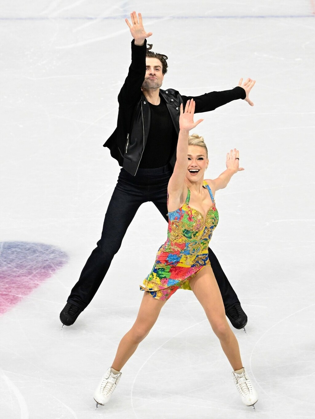 Phebe Bekker i James Hernandez, Velika Britanija