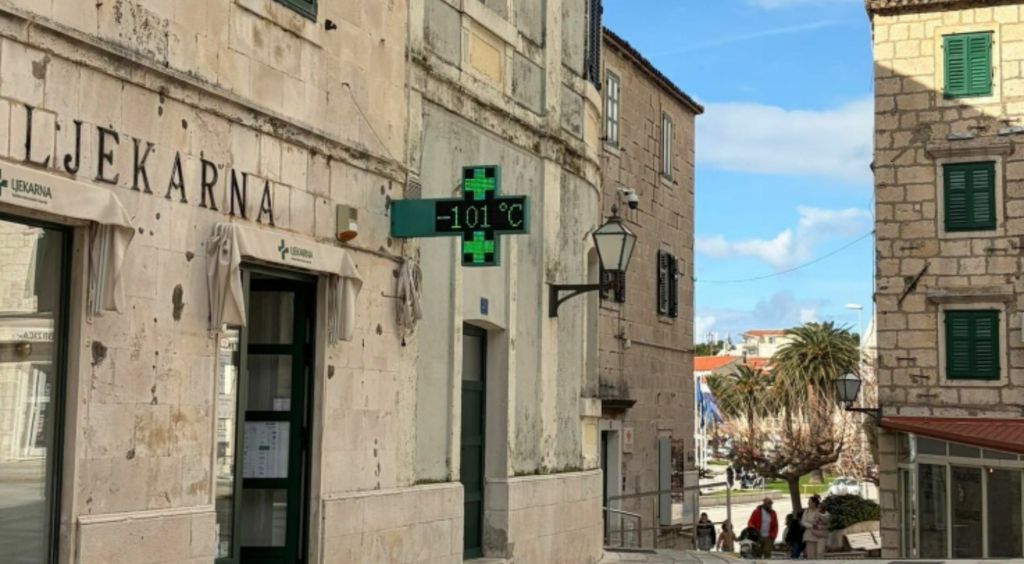 Greška na termometru u Makarskoj