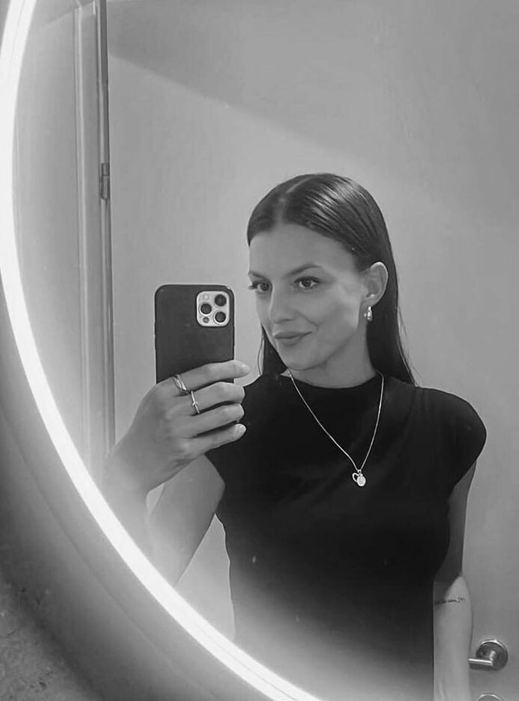 Ana Mamut, Survivor - 1