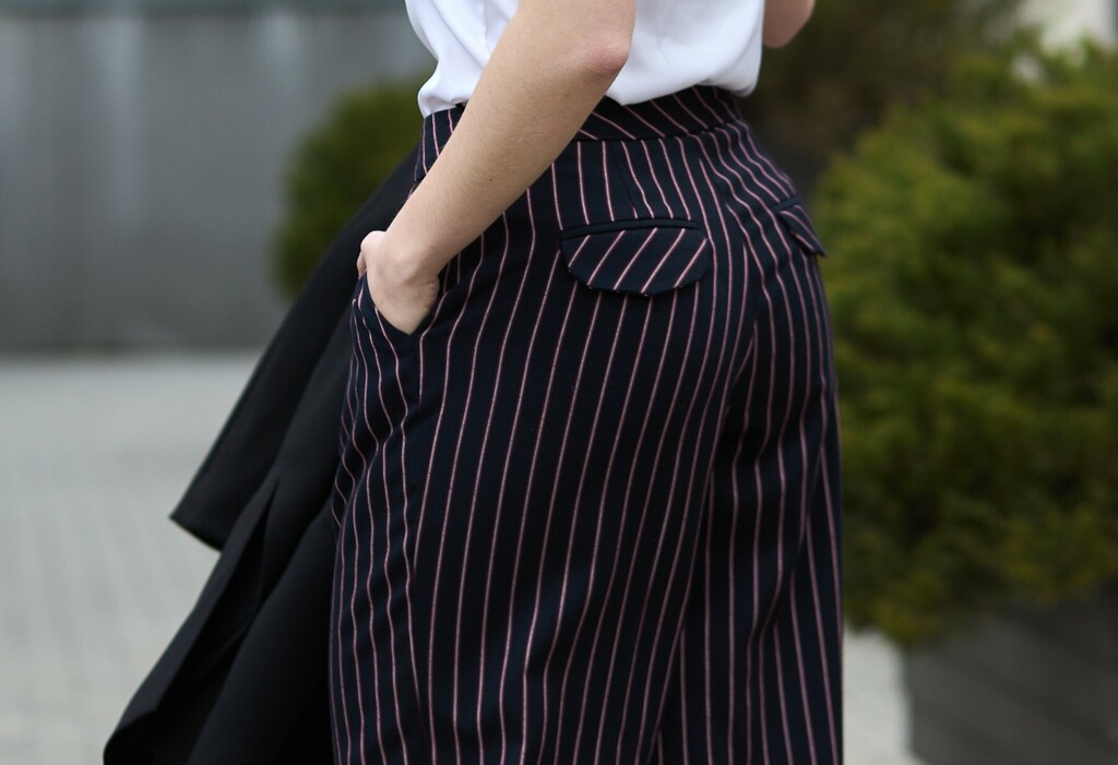 Prugaste hlače su šik dodatak garderobi