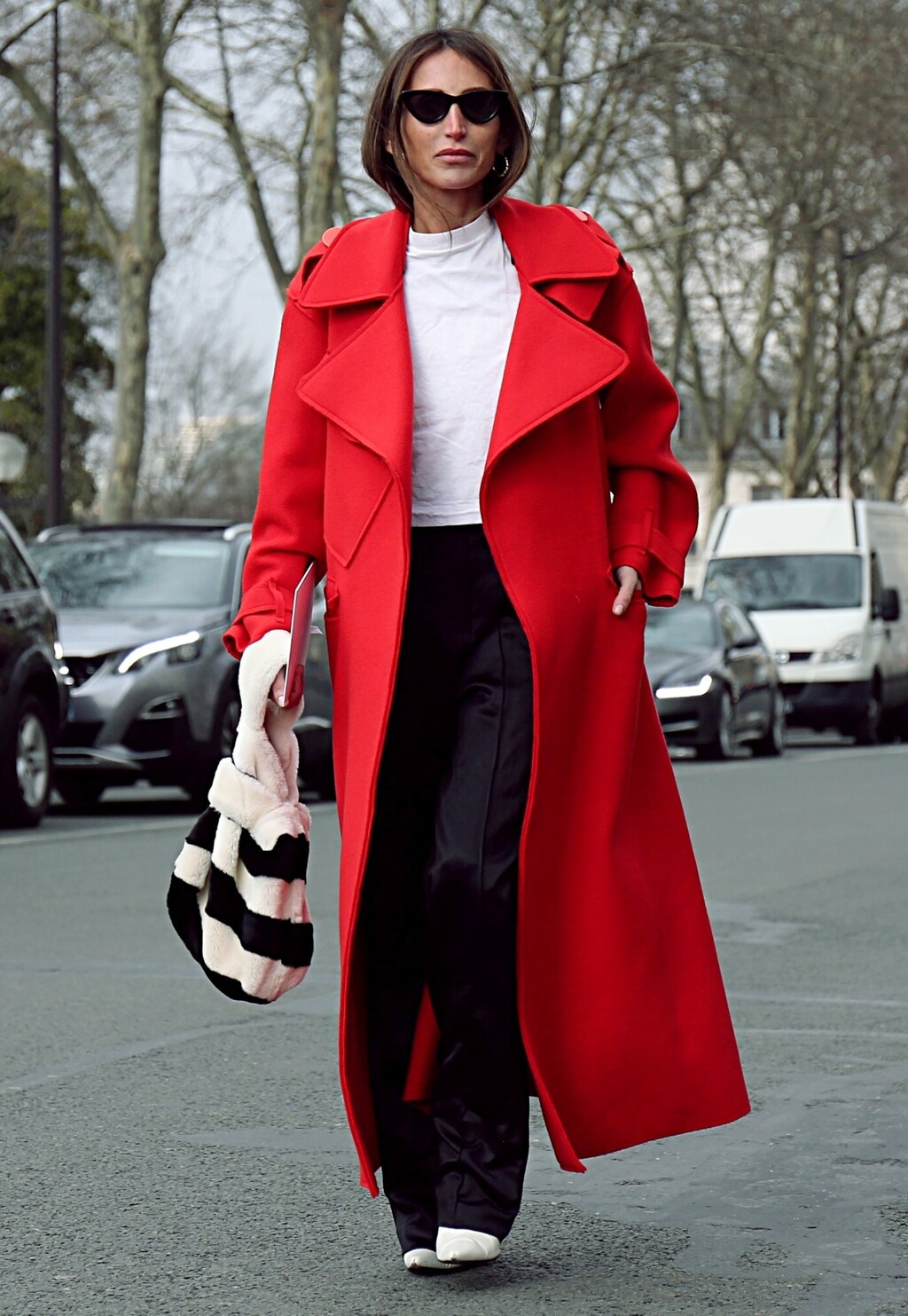 Crvena boja u street style izdanjima s Tjedana mode - 6